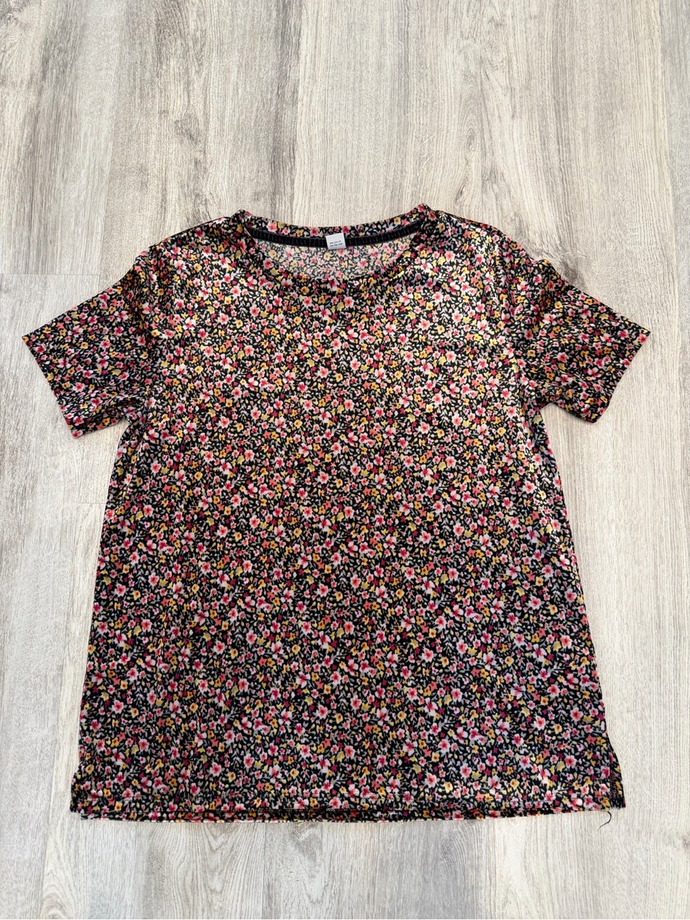 Old Navy Medium Black Ditsy Floral Velvet Velour Short Sleeve Top Y2K